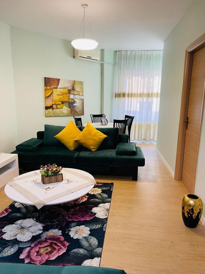 New Apartment In Center Of Tirana Exterior photo