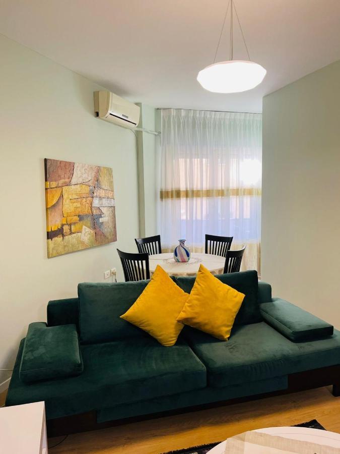New Apartment In Center Of Tirana Exterior photo